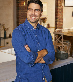 Photo of Chris Bavin