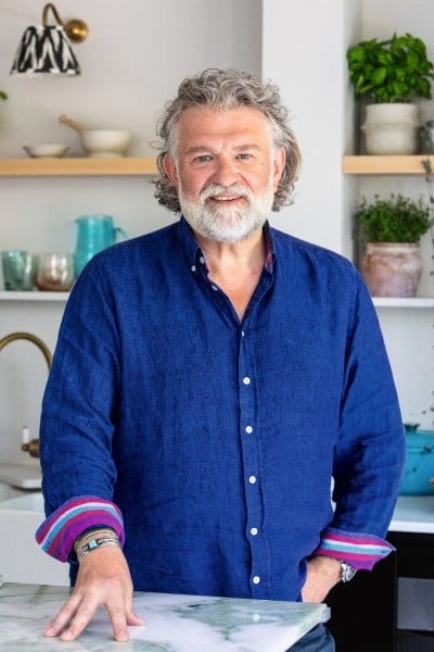 Photo of Si King - Saturday Host